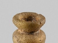 Aeg V 2  Aeg V 2, Römische Zeit, Schminktöpfchen, Weißes Glas, H 2,5 cm, Dm 2,4 cm : Bestandskatalog Ägypten, Museumsfoto: Claus Cordes